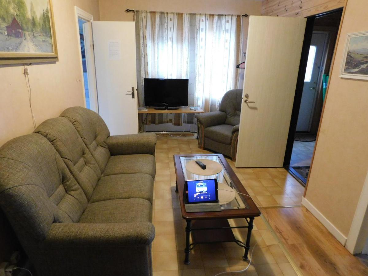 Solgarden Vandrarhem Hostal B&B Blackstad Экстерьер фото